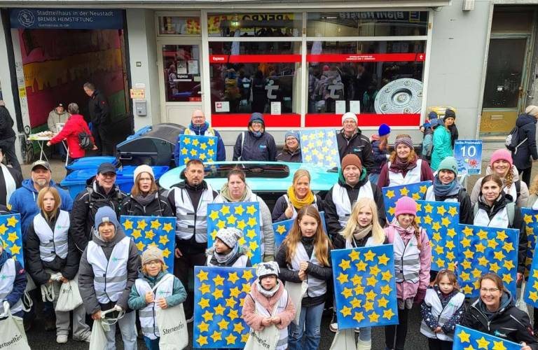 Sterneneltern setzen beim Freimarktumzug ein Zeichen der Erinnerung
